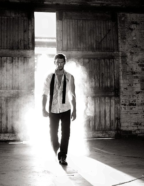 Алекс Петтифер