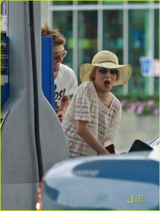 Алекс Петтифер