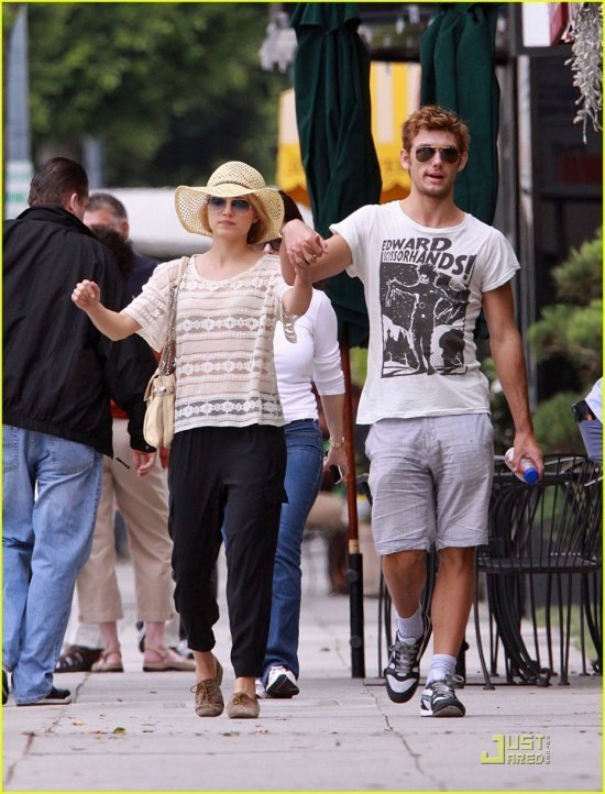 Алекс Петтифер