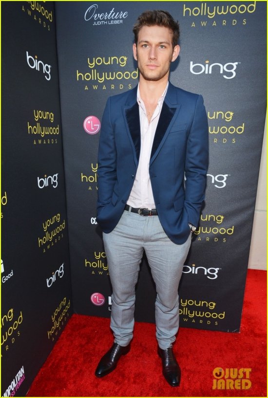 Алекс Петтифер