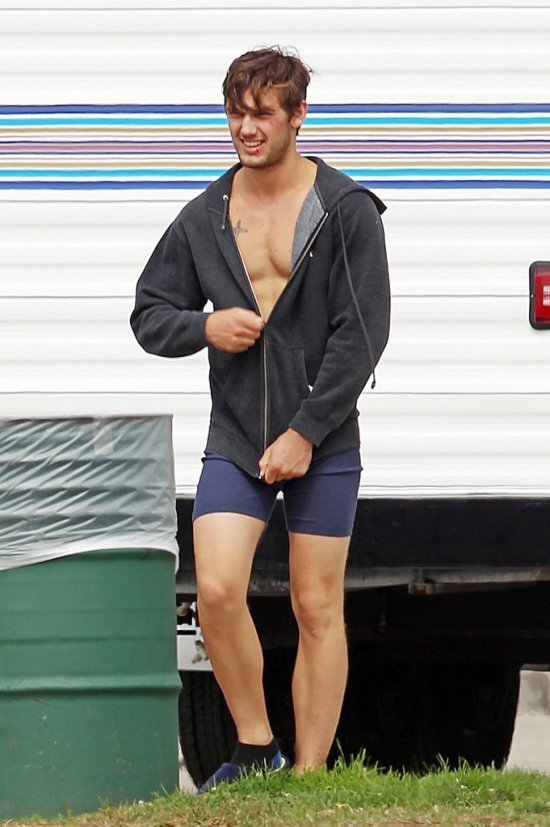 Алекс Петтифер