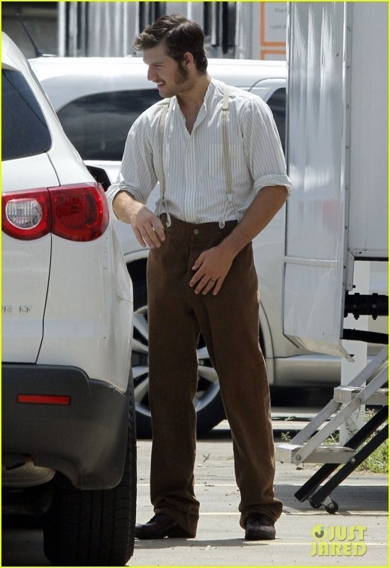 Алекс Петтифер