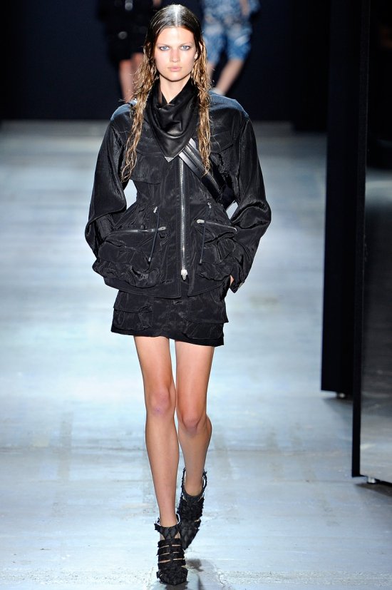 Александр Ванг