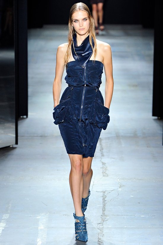 Александр Ванг