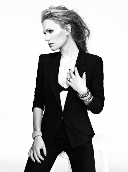 Анна Пакуин