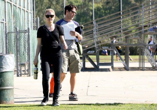 Анна Пакуин и Стивен Мойер