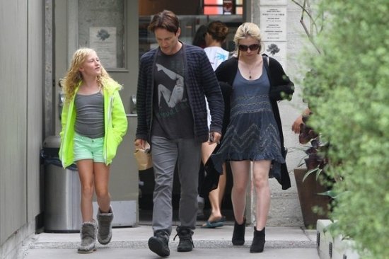 Анна Пакуин и Стивен Мойер