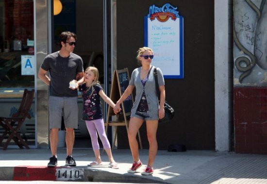 Анна Пакуин и Стивен Мойер