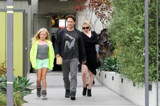 Анна Пакуин и Стивен Мойер