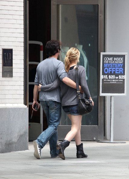 Анна Пакуин и Стивен Мойер