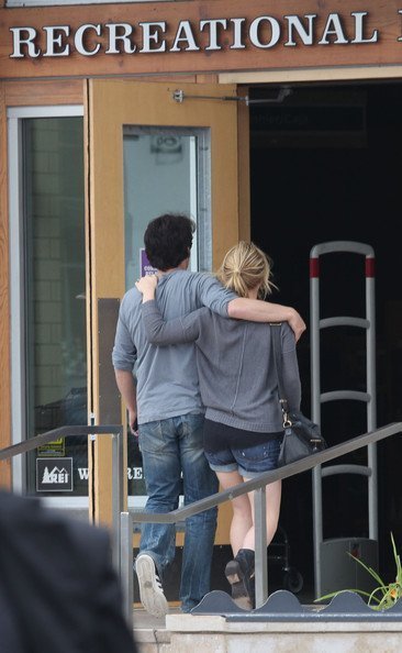 Анна Пакуин и Стивен Мойер