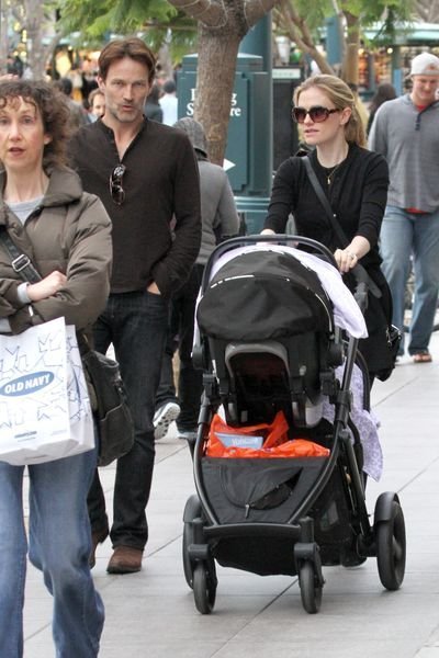 Анна Пакуин и Стивен Мойер