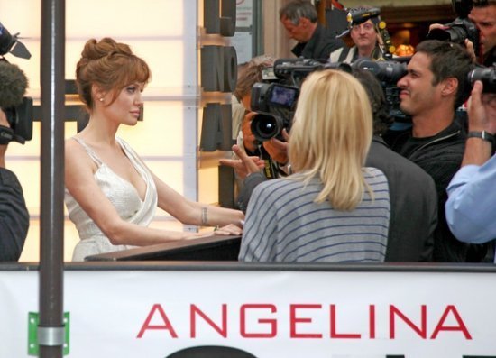 Анжелина Джоли