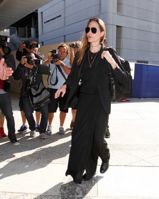 Анжелина Джоли