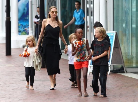 Анжелина Джоли