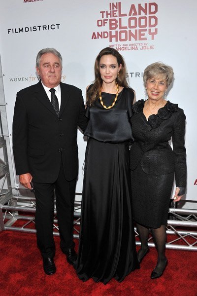 Анжелина Джоли