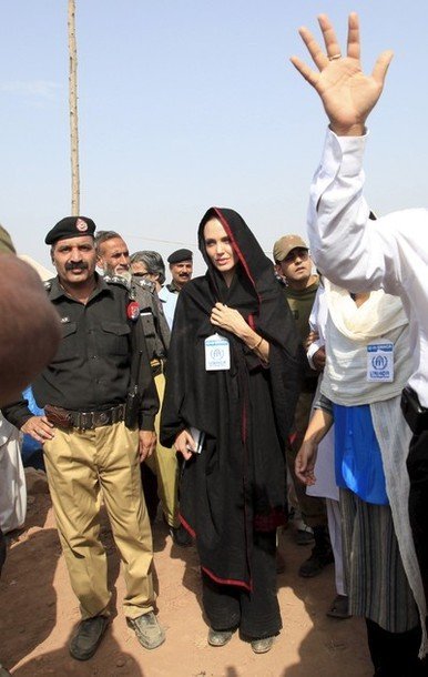 Анжелина Джоли