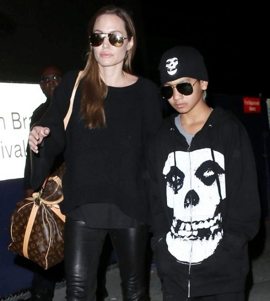 Анжелина Джоли