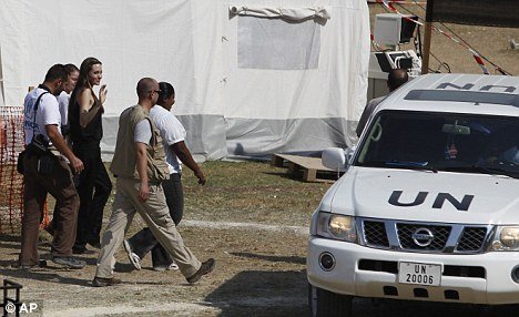 Анжелина Джоли