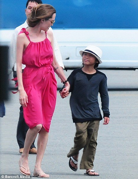 Анжелина Джоли