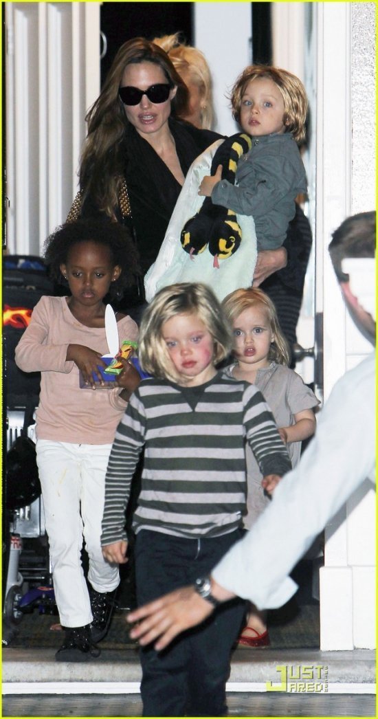 Анжелина Джоли