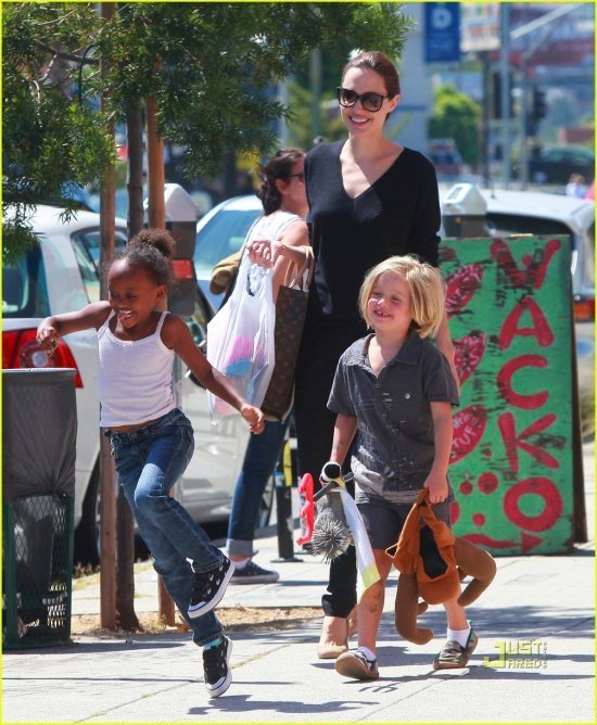 Анжелина Джоли