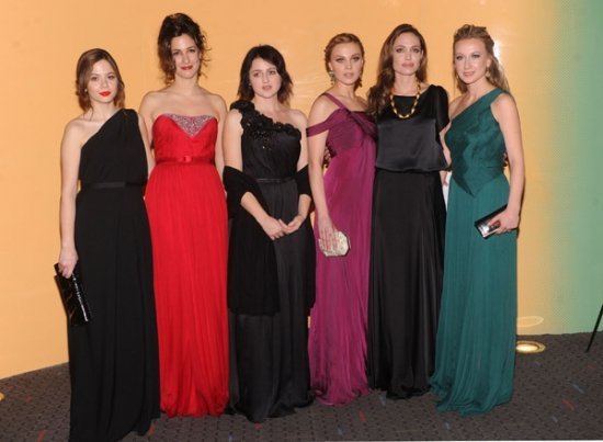 Анжелина Джоли