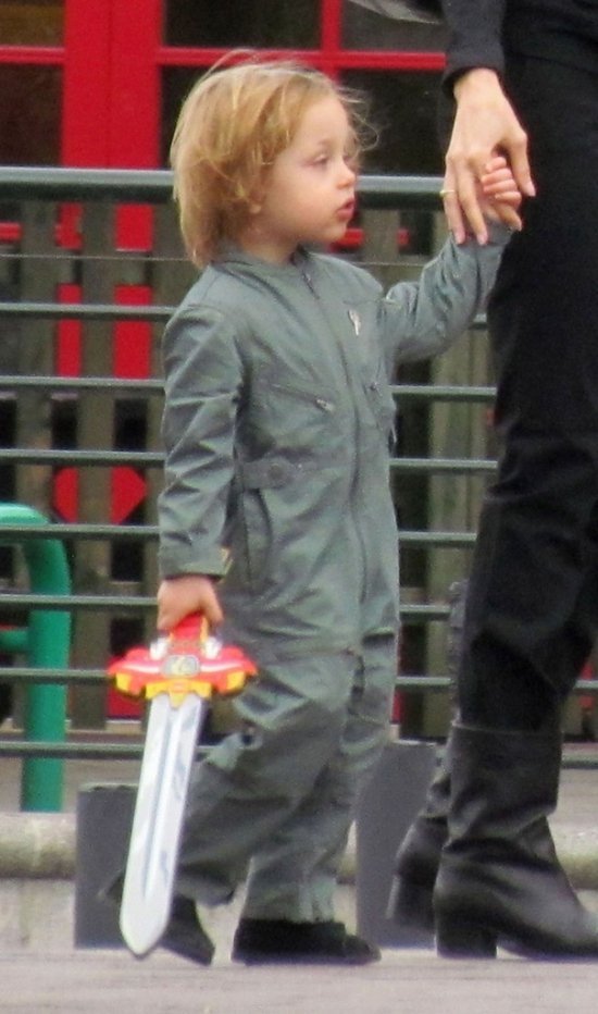 Анжелина Джоли