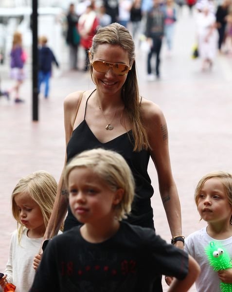 Анжелина Джоли