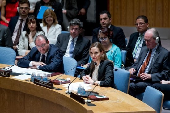 Анжелина Джоли