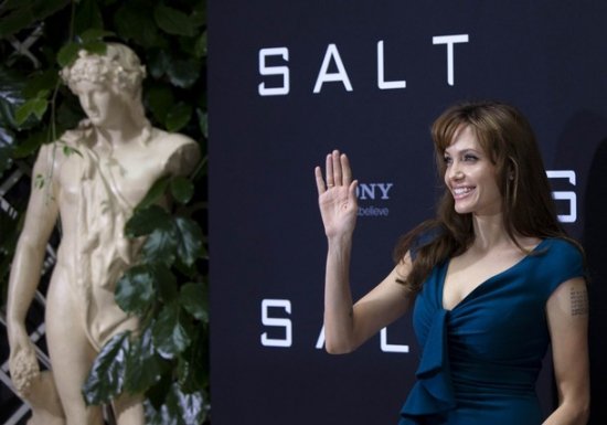 Анжелина Джоли