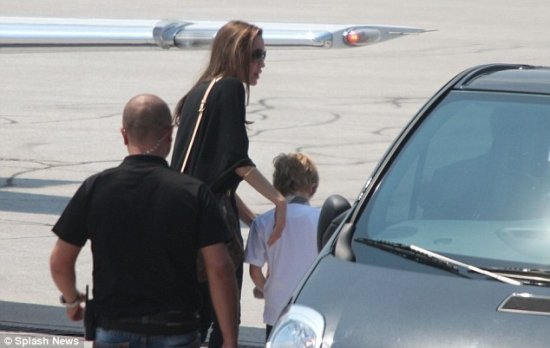 Анжелина Джоли