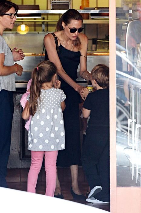 Анжелина Джоли