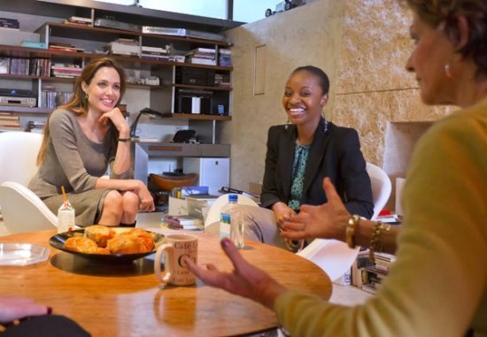 Анжелина Джоли