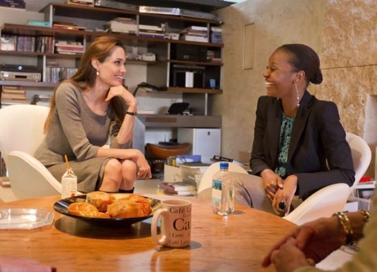 Анжелина Джоли