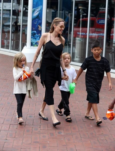 Анжелина Джоли