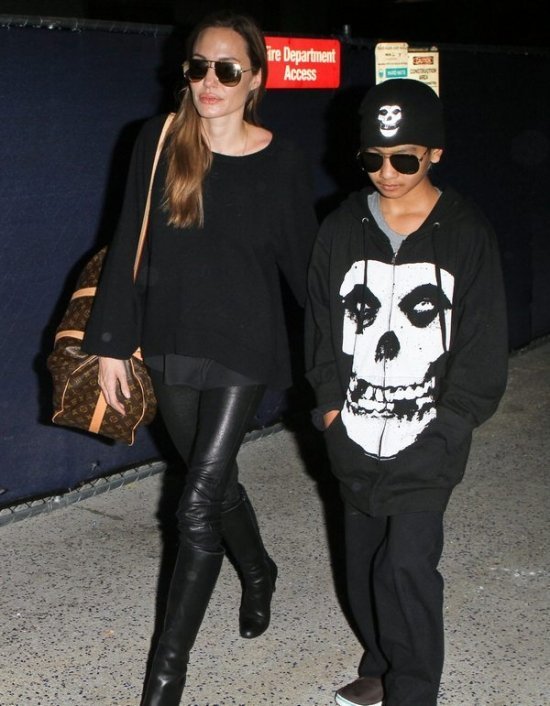 Анжелина Джоли