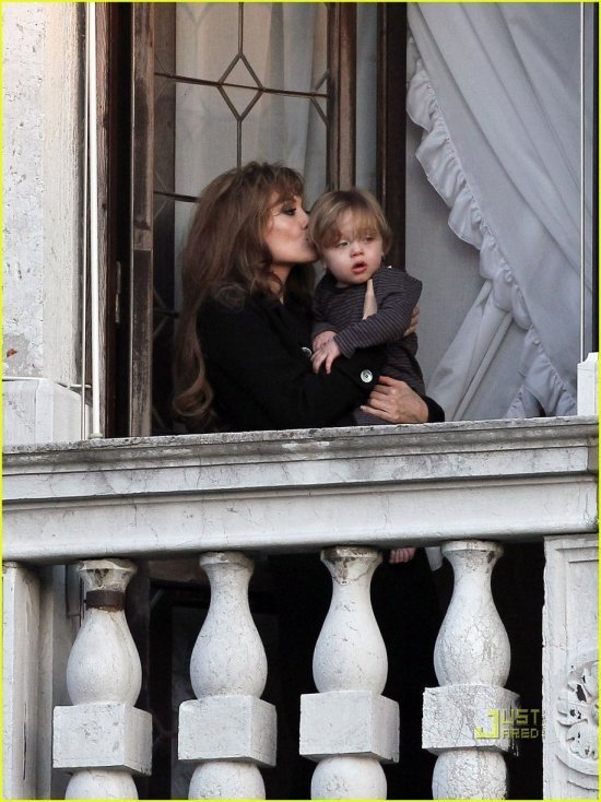 Анжелина Джоли