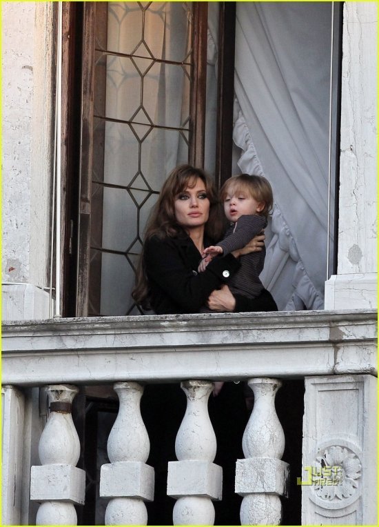 Анжелина Джоли