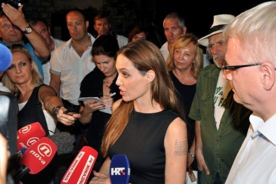 Анжелина Джоли