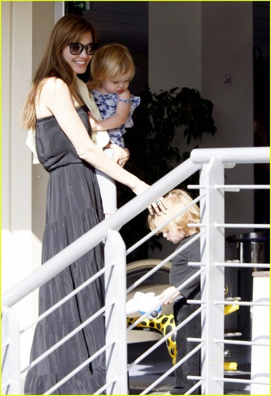 Анжелина Джоли