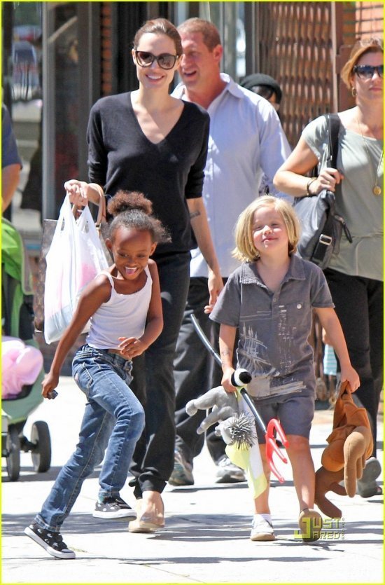 Анжелина Джоли