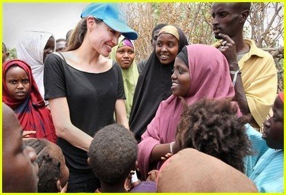 Анжелина Джоли в Кении
