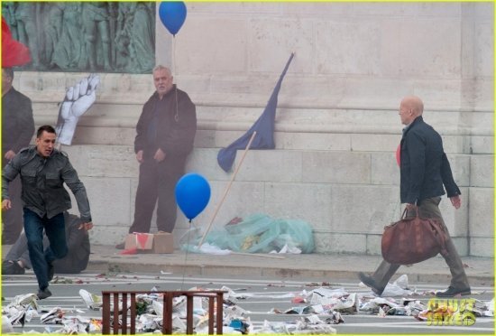 Брюс Уиллис