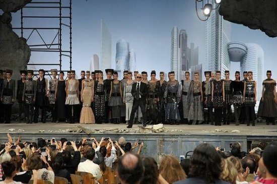 Chanel show 2013