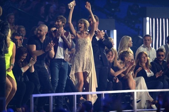 CMT Music awards  2013
