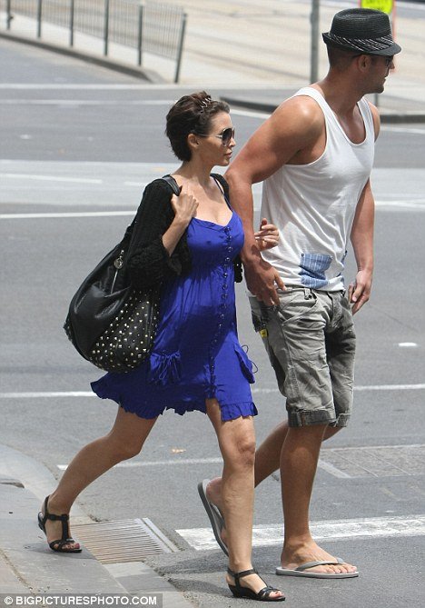 Данни Миноуг