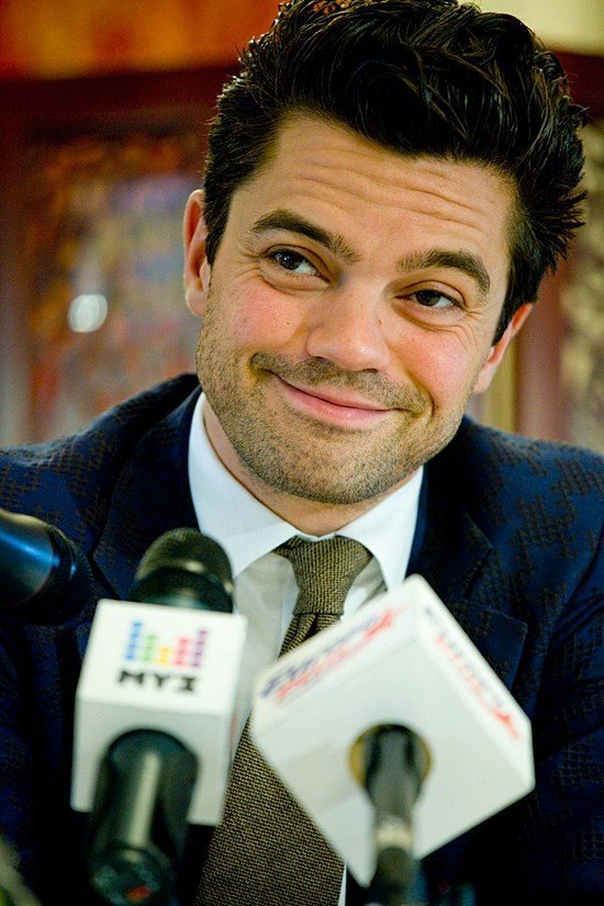 Доминик Купер