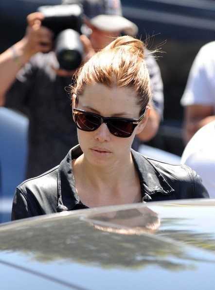 Джастин Тимберлейк и Джессика Бил идут за покупками