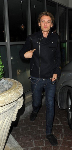 Джейми Кэмпбелл Бауэр